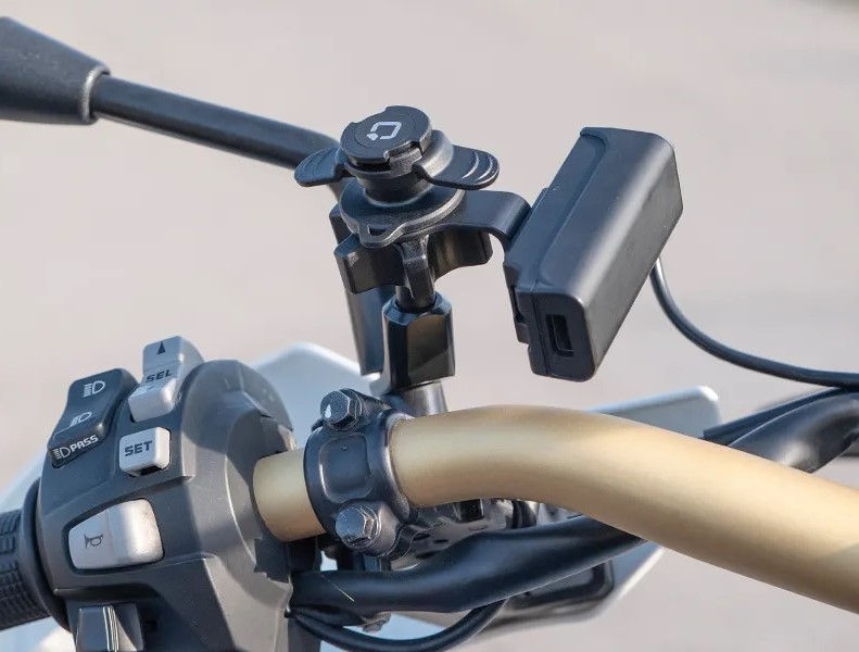 Miniatura: USB A C Steckdose Charger Motorrad Roller Optiline 91817