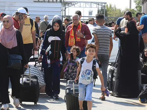 Palestinians flee for their lives to beat Israel's exodus deadline