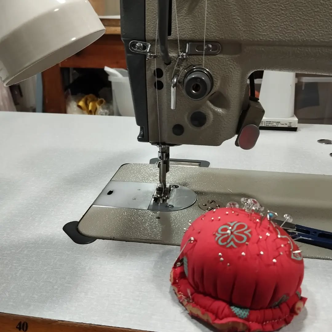 Dépôt retouches vêtements et rideaux Maryline Devaux Fréjus