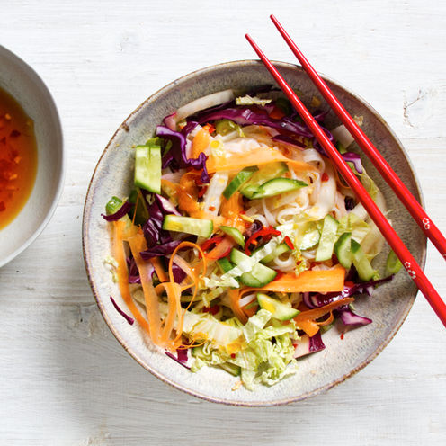 Abnehm-Rezept: Schneller Reisnudelsalat