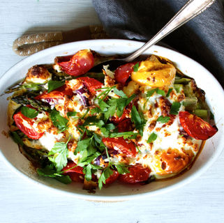 Rezept: Grüner Spargel im Backofen mit Feta