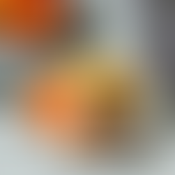 Ofenlachs mit Kräuterkruste, Möhren und Bratkartoffeln