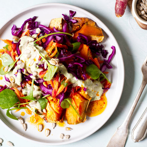 Ofen-Süßkartoffel mit Gemüse-Topping