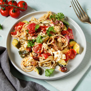 Ofen-Rezept: Feta-Pasta mit Zucchini