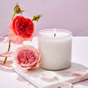 Dozen's of Roses Candle
