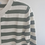 Miniatura: cardigan in cotone a righe orizzontali sottili base burro