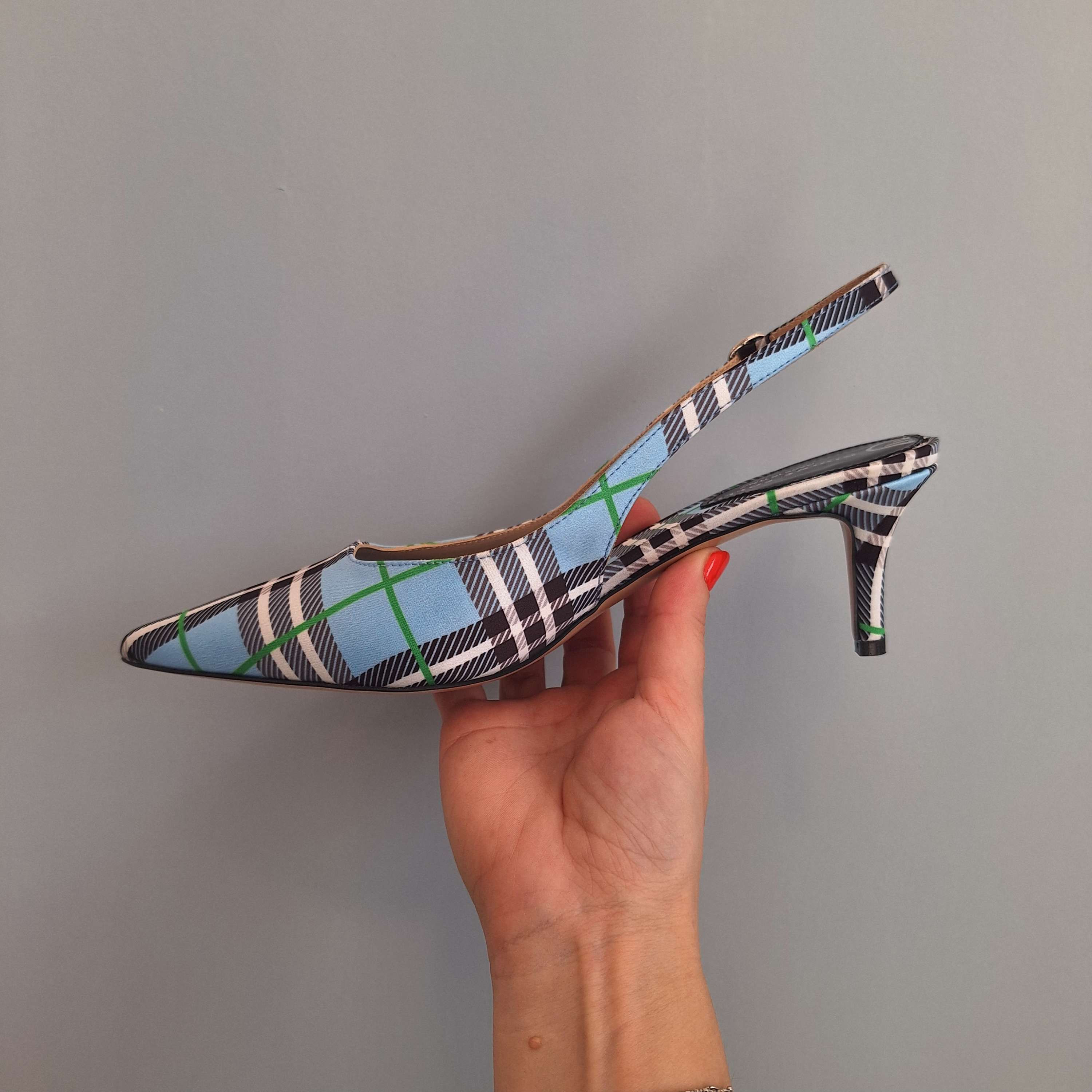 slingback in tessuto effetto raso in fantasia scozzese nell'azzurro con tacco 5 cm