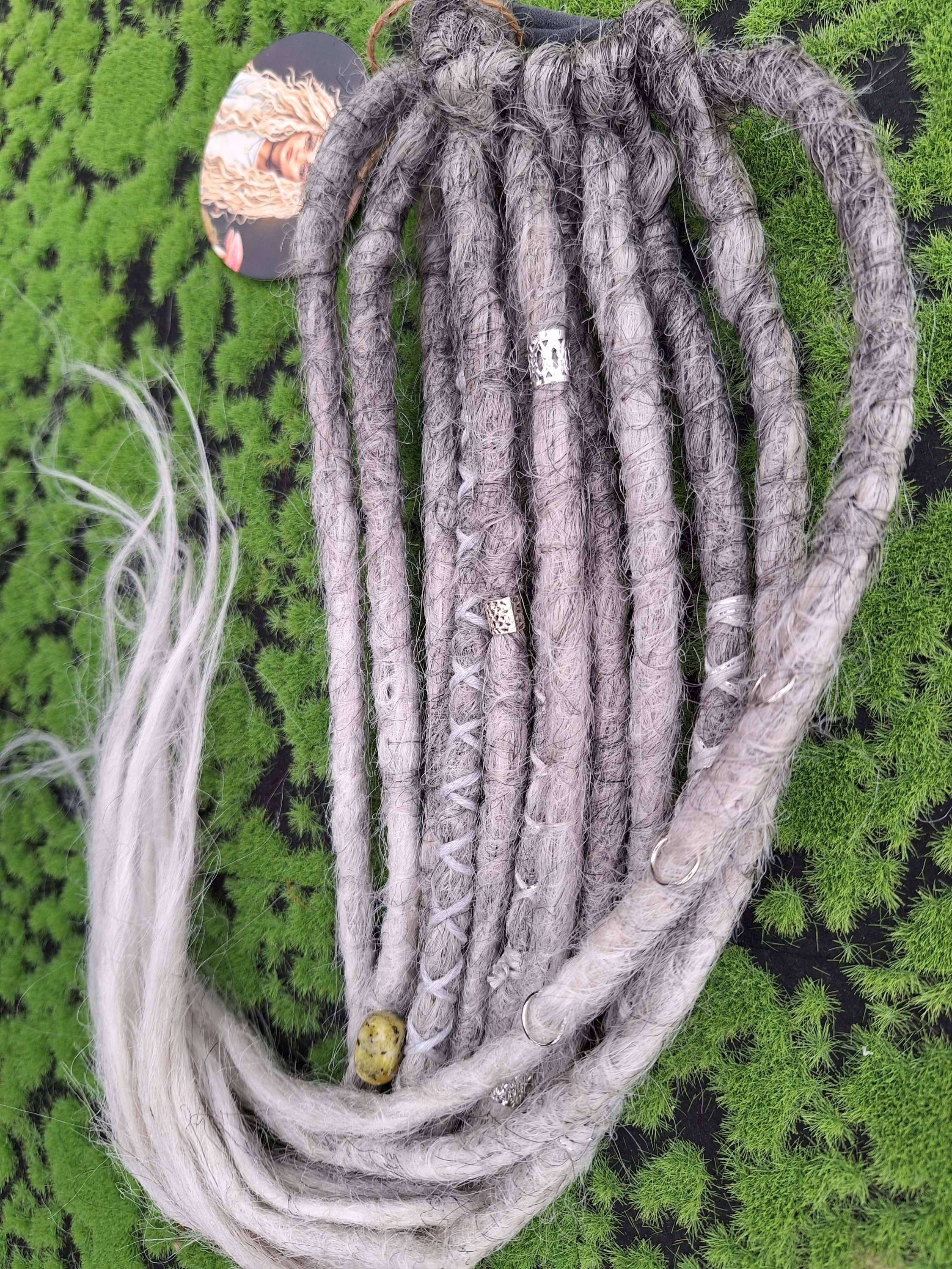 Dread Set am Haargummi Grau ins Weiss Grau Ombree