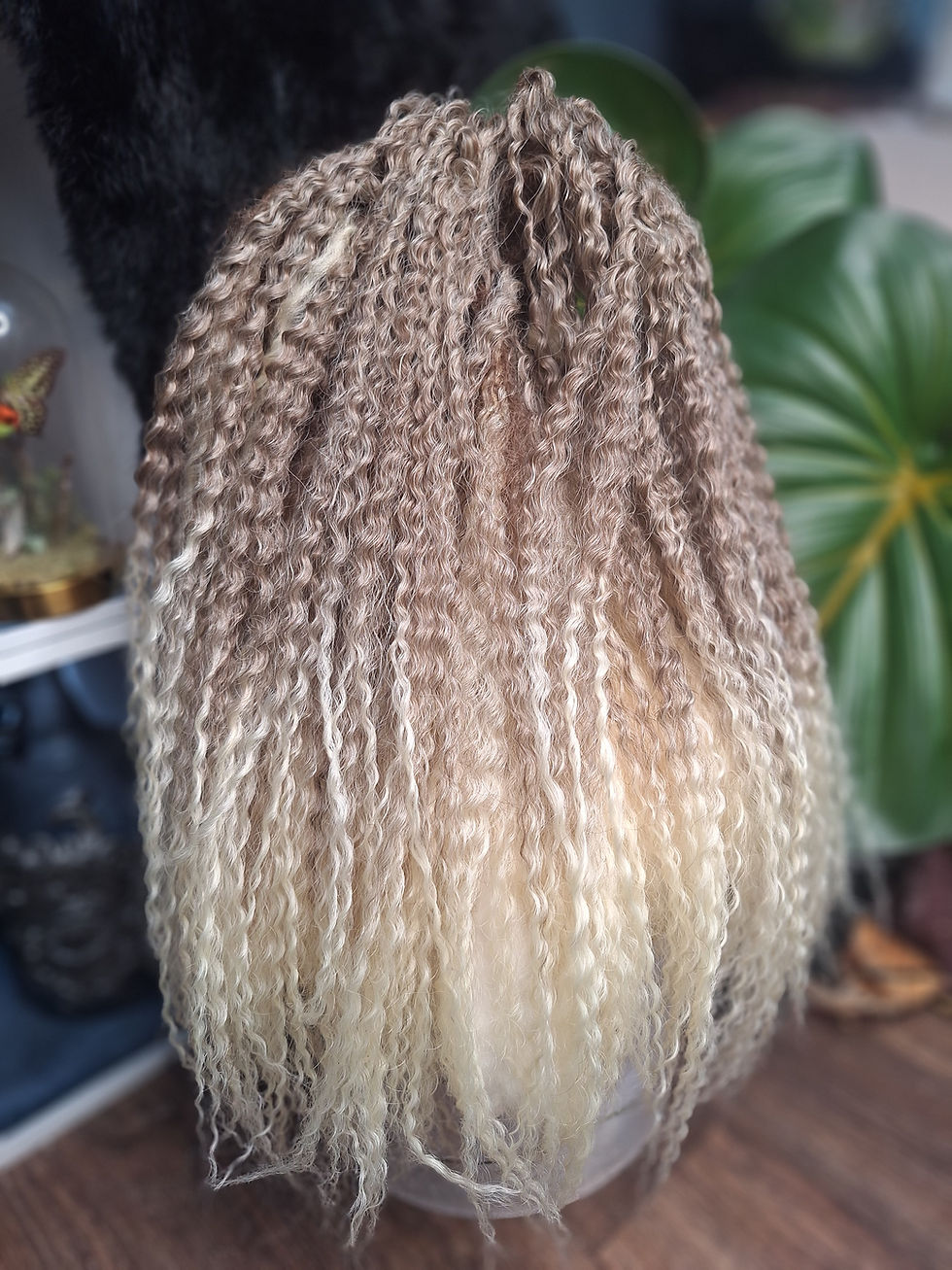 Miniaturbild: Curly Dreads  hell Braun mit hell Blonden Spitzen 