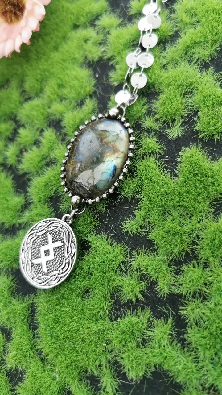 Miniaturbild: Labradorit Halskette Viking Rune Ingwaz