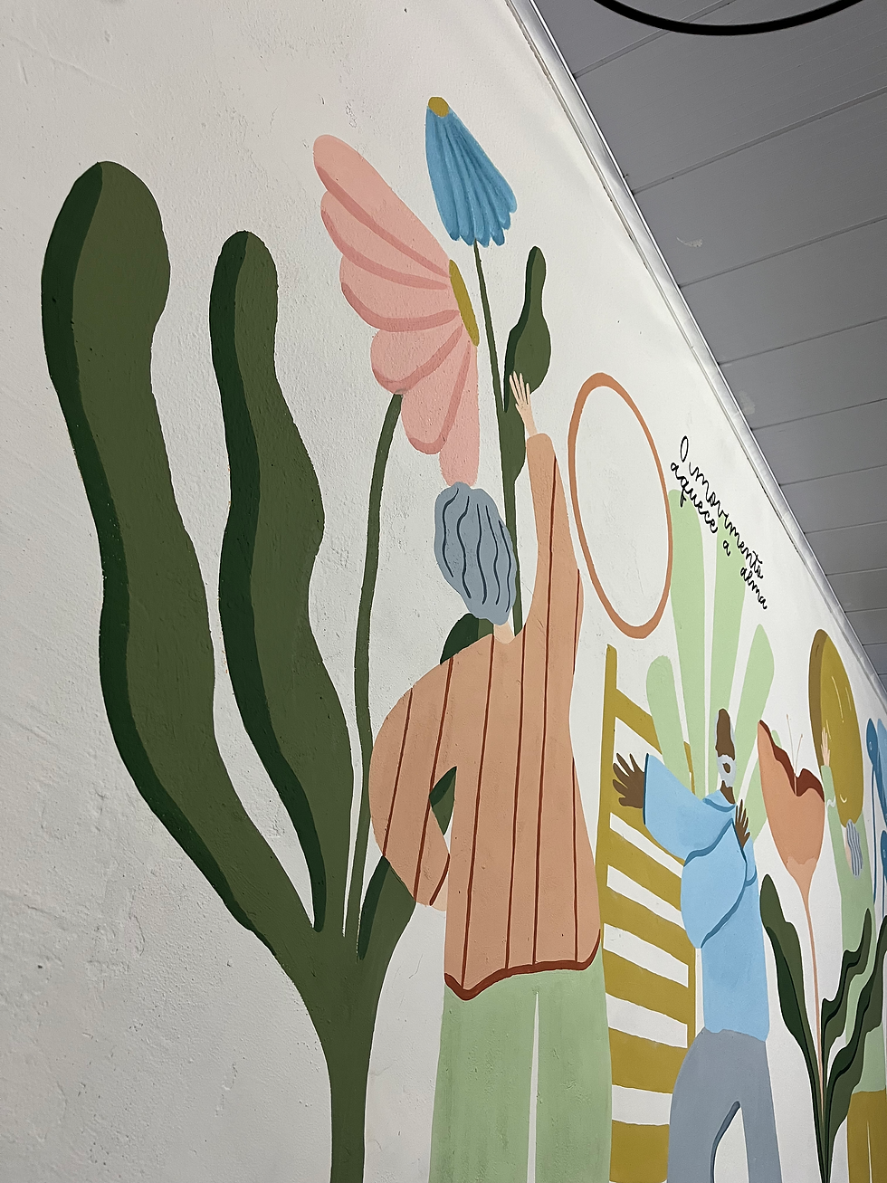 arte em parede em asilo, arte floral e autêntica, arte voluntária