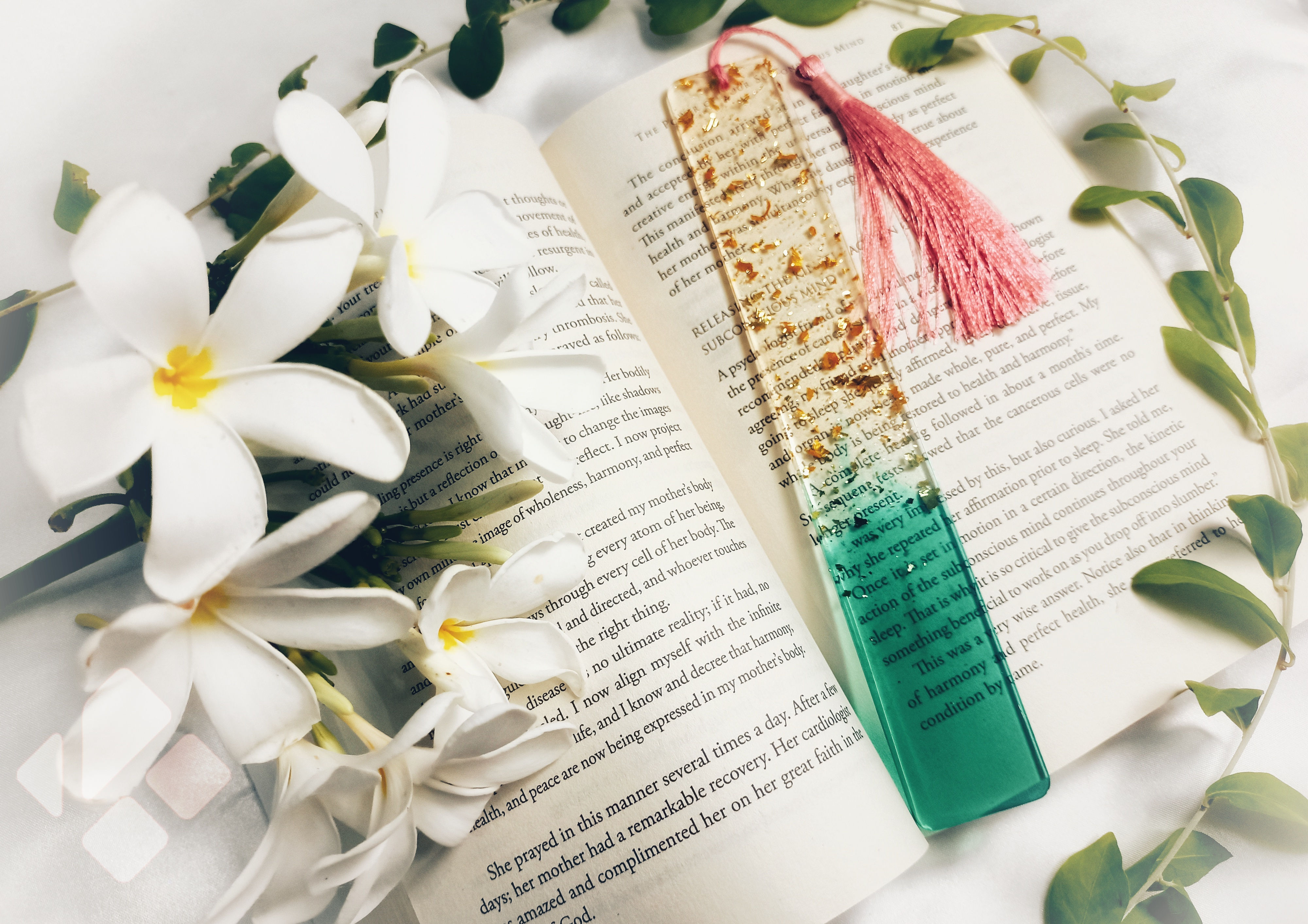 Green Bookmark with foil (Transparent) Large