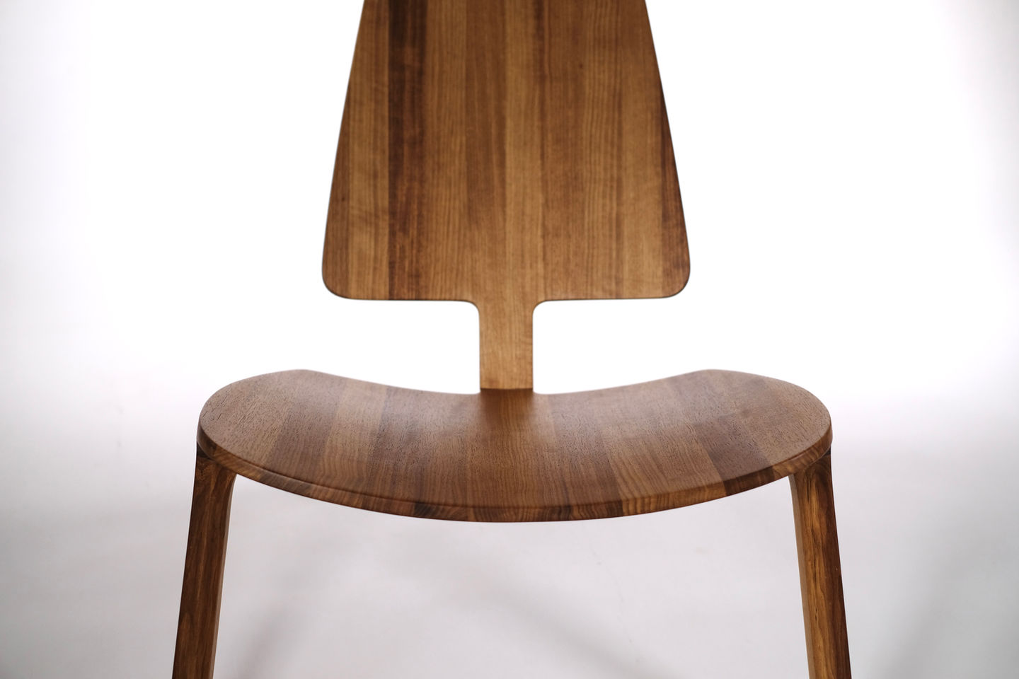 Eva Mechler lounge chair front view