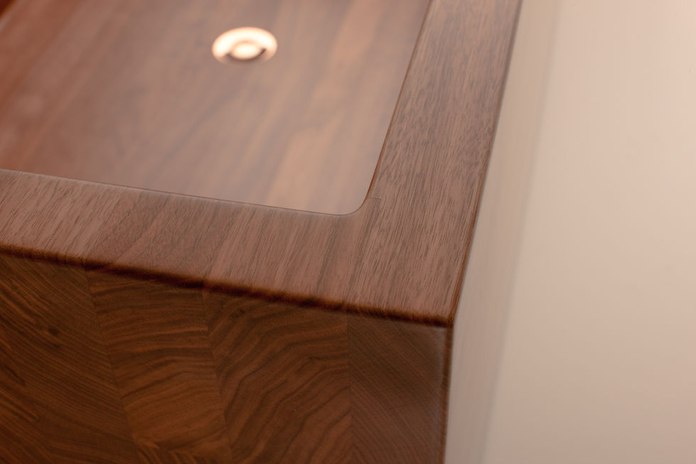 Eva Mechler rectangular bath detail