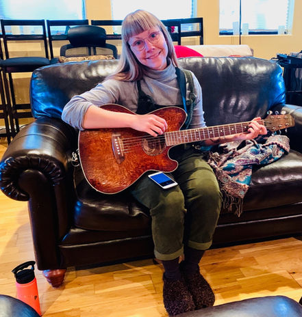 Yuleguitarlesson.jpg