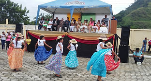 DESFILE CIVICO 7 DE DICIEMBRE.jpeg