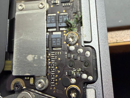 ☕ M1 MacBook Air A2337 Sıvı Teması — Audio Board ve Ses Entegresi