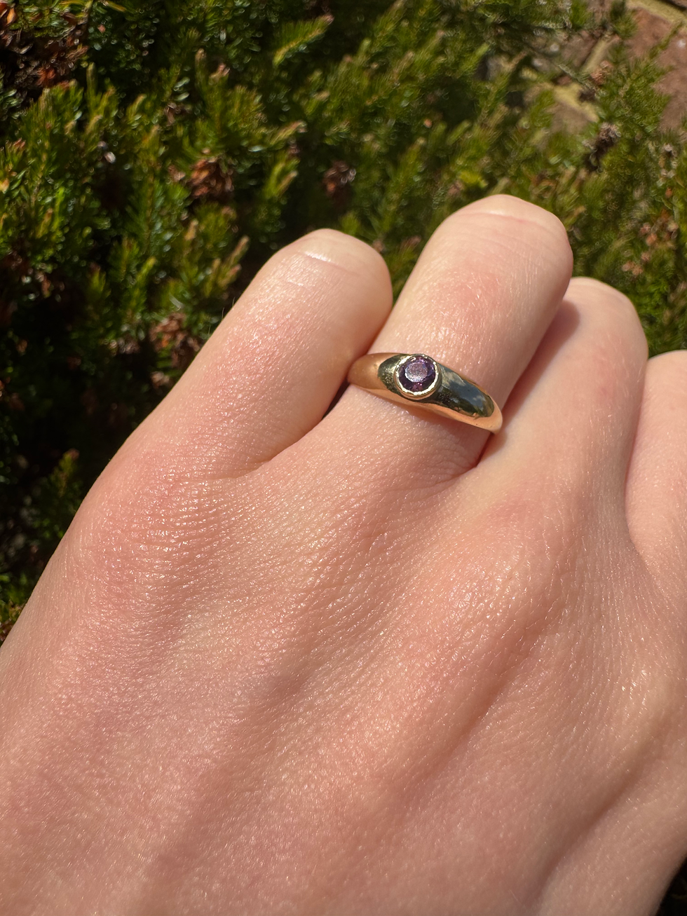 Thumbnail: Amethyst set in 9ct yellow gold (Size UK M)