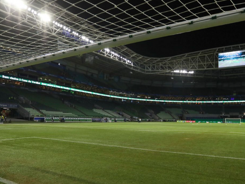 Palmeiras bate Fluminense nos pênaltis e aguarda rival na decisão da Libertadores