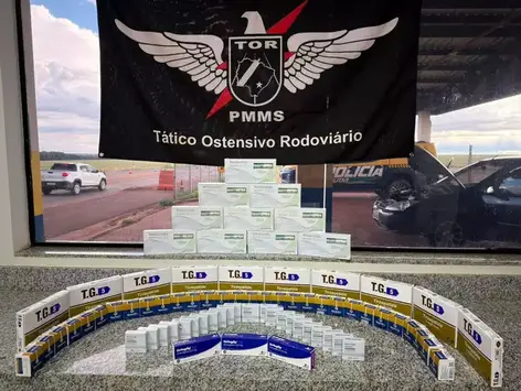 Veículo é encontrado abandonado com R$ 134 mil em medicamentos para emagrecer