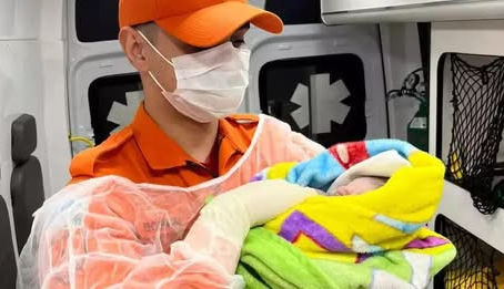 Recém-nascido é abandonado dentro de caixa de frutas em Aquidauana