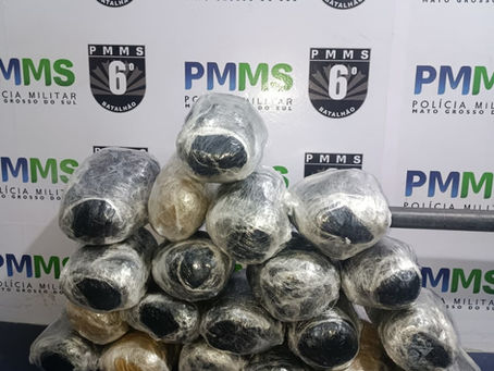 PM apreende 21 kg de skunk e prende duas mulheres na Rodoviária de Corumbá