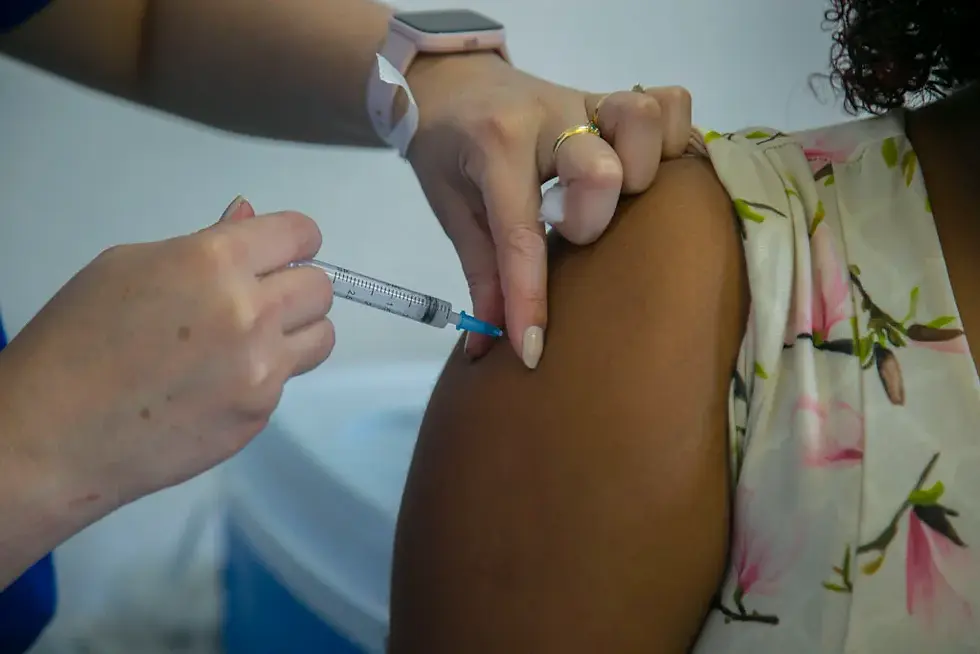 Vacinação noturna amplia acesso em Corumbá nesta semana