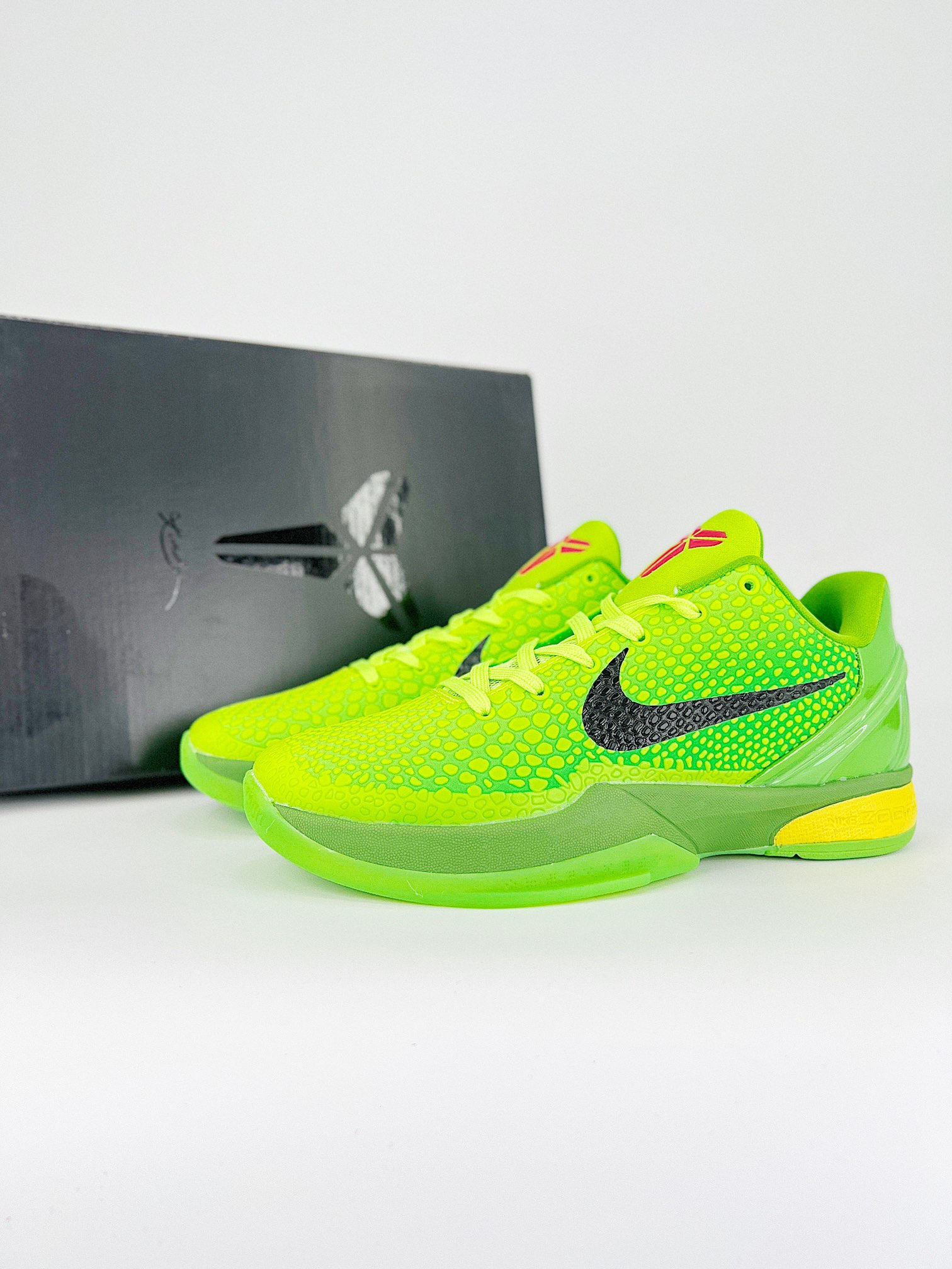 Nike Kobe 6 "Grinch"