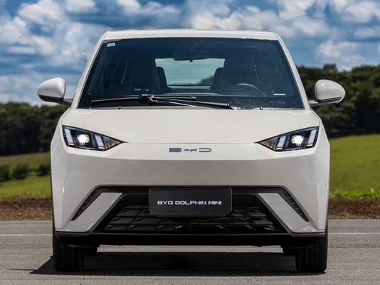 Os 10 carros elétricos mais vendidos do Brasil no 1º semestre de 2025