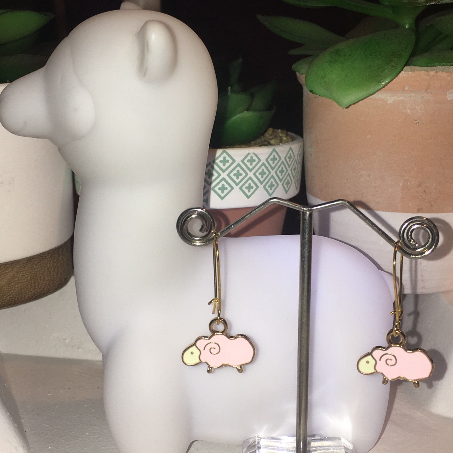 Boucles d’Oreilles Dorées Moutons Roses