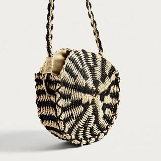 Urban Outfitters, 25€