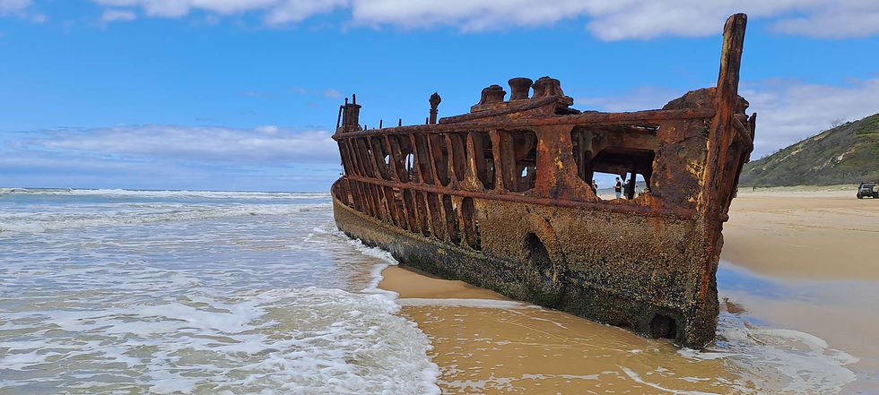 Naufragio SS Maheno en K’gari (Fraser Island), histórico barco en 75 Mile Beach, Queensland Australia