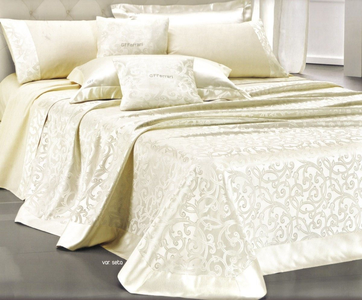 Copriletto matrimoniale GF Ferrari mod. "Iris"