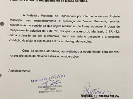 Ofício ao DER/MG, solicitando providências para que seja realizado recapeamento asfáltico na LMG782