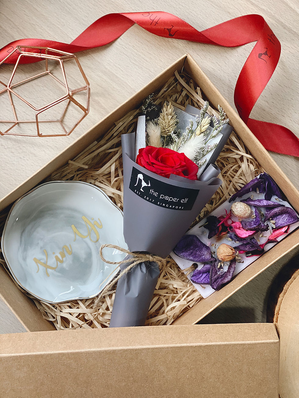 Thumbnail: Idyllic Gift Box