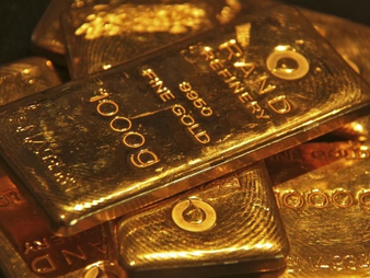 Gold prices hit record high near $2,950/oz as Trump tariff jitters persist