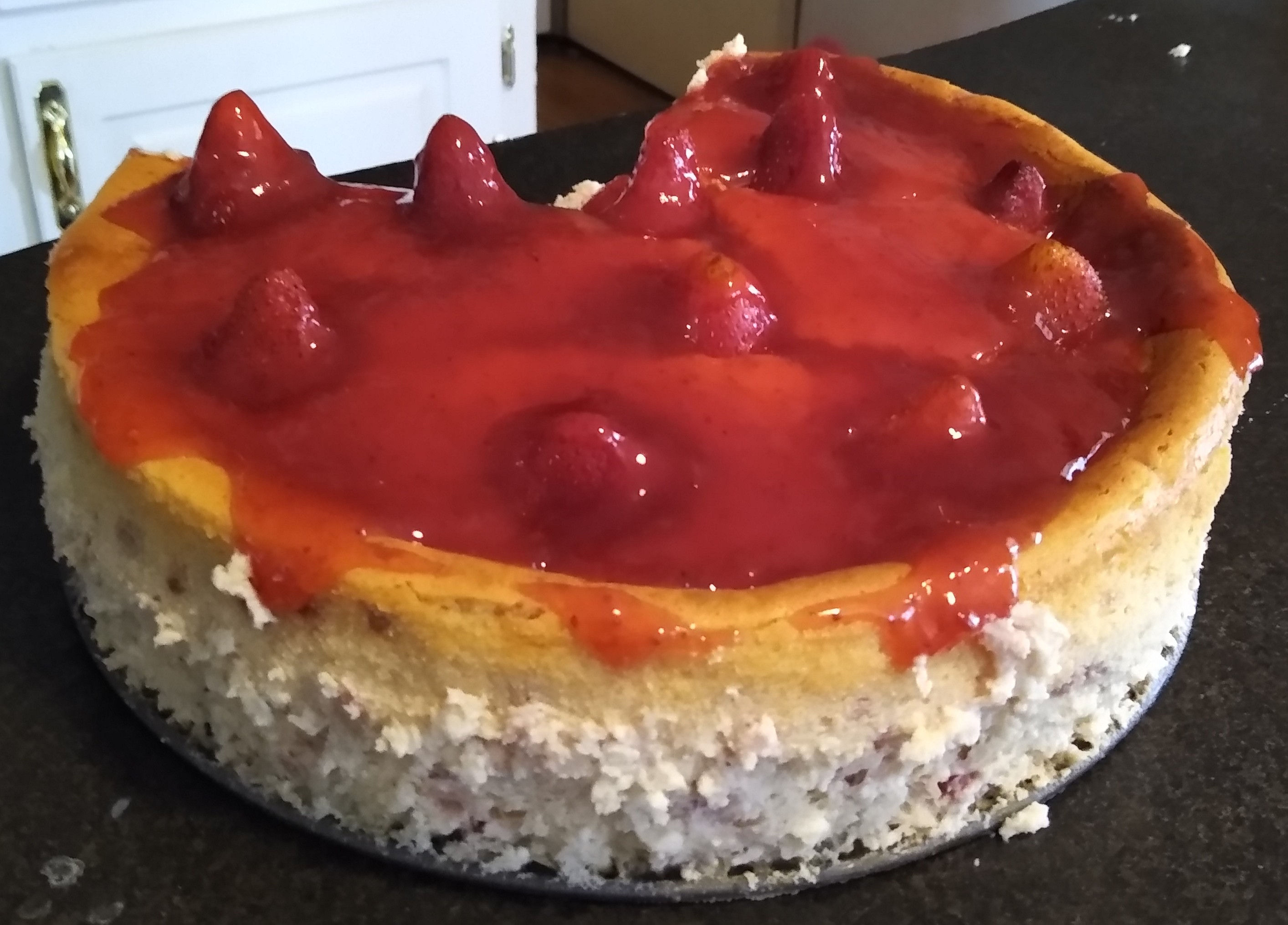 Homemade 12in Round, Cheesecake-Strawberry