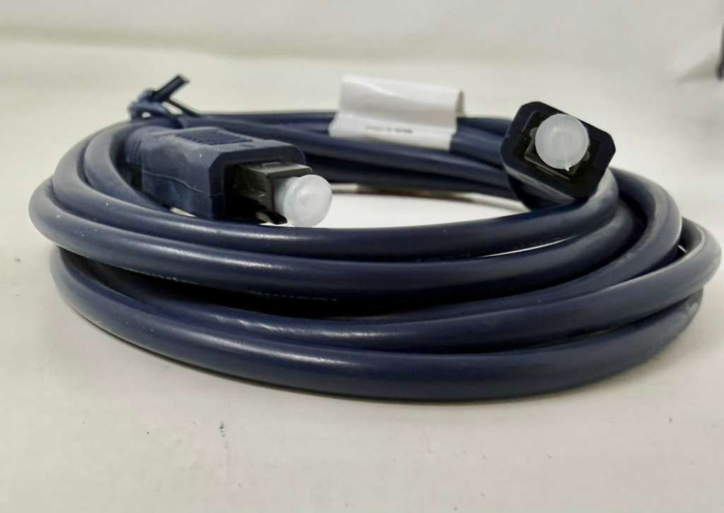 New Optical Audio Cable 260-006 ( Toslink)