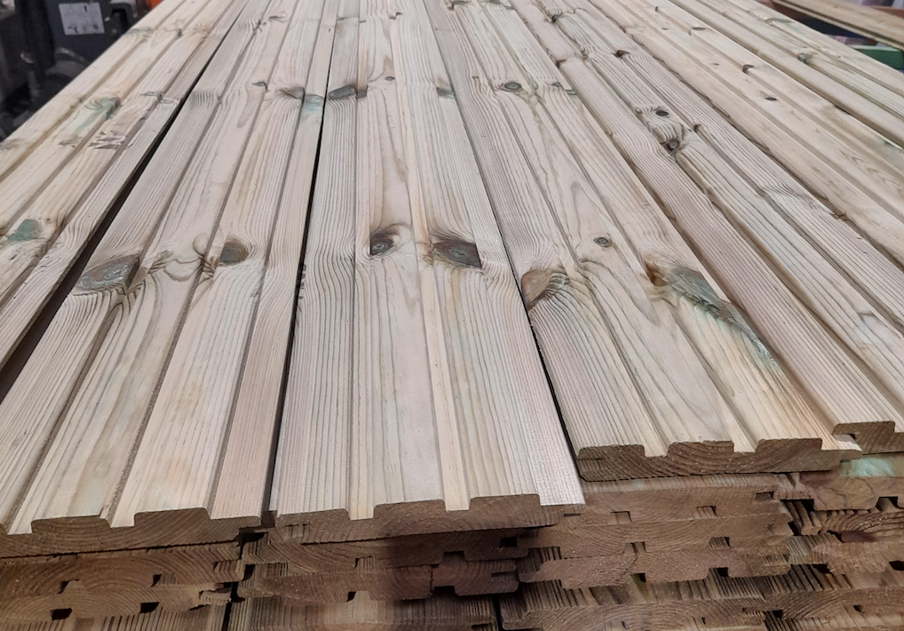 Druk geïmpregneerde vuren tripleprofiel 20 mm per m²