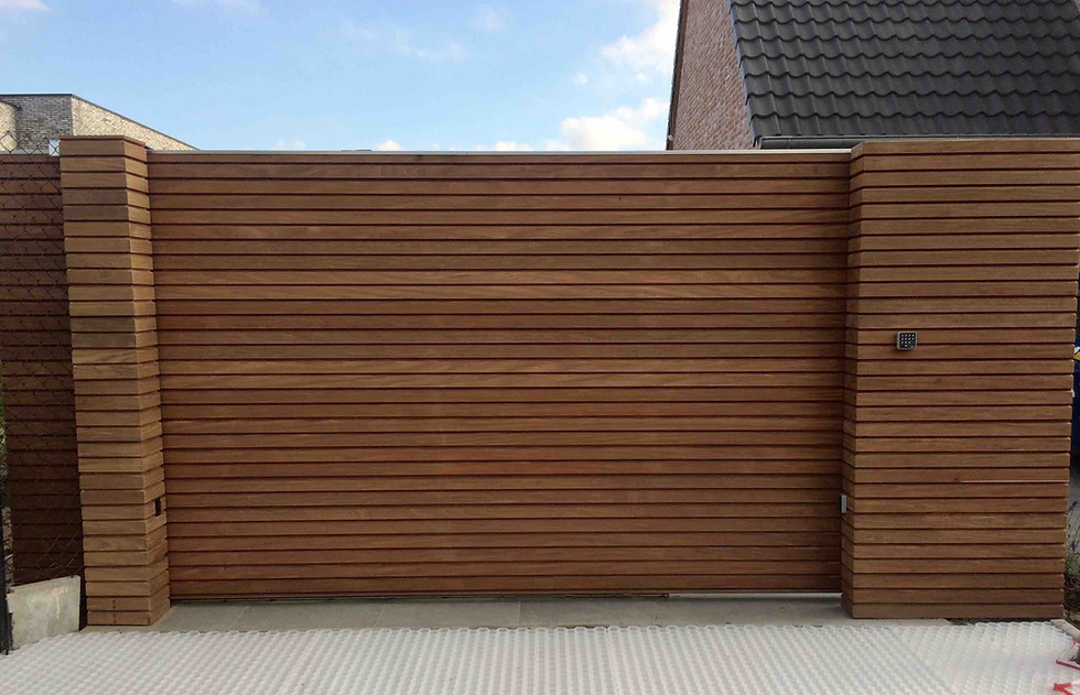 afrormosia schuifpoort met horizontale l
