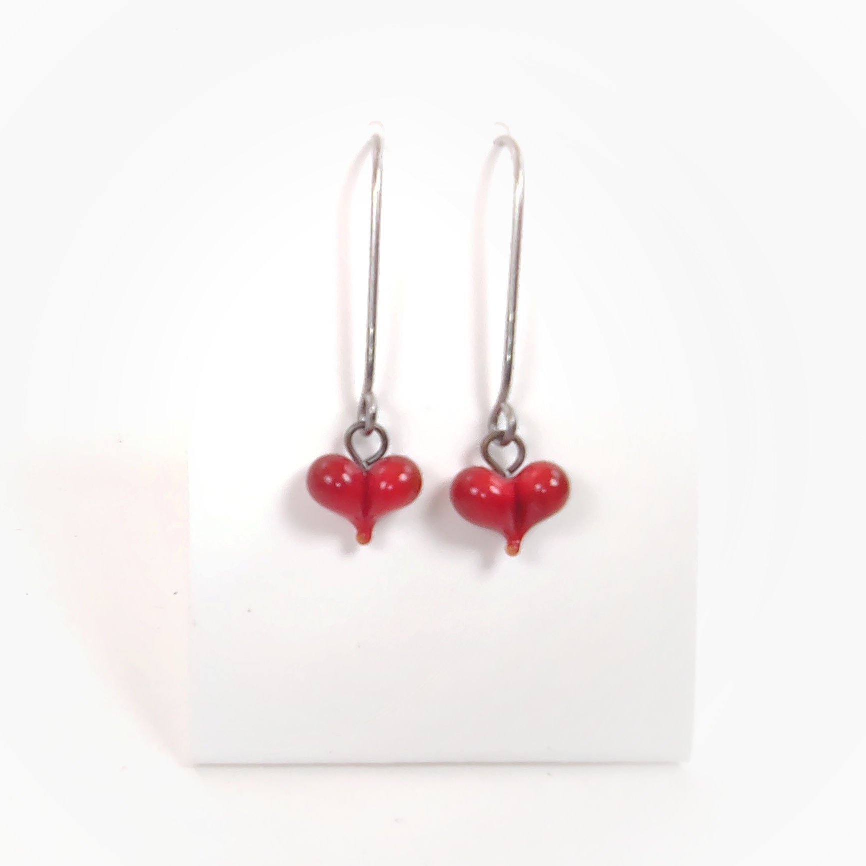 Classic red tiny glass heart earrings