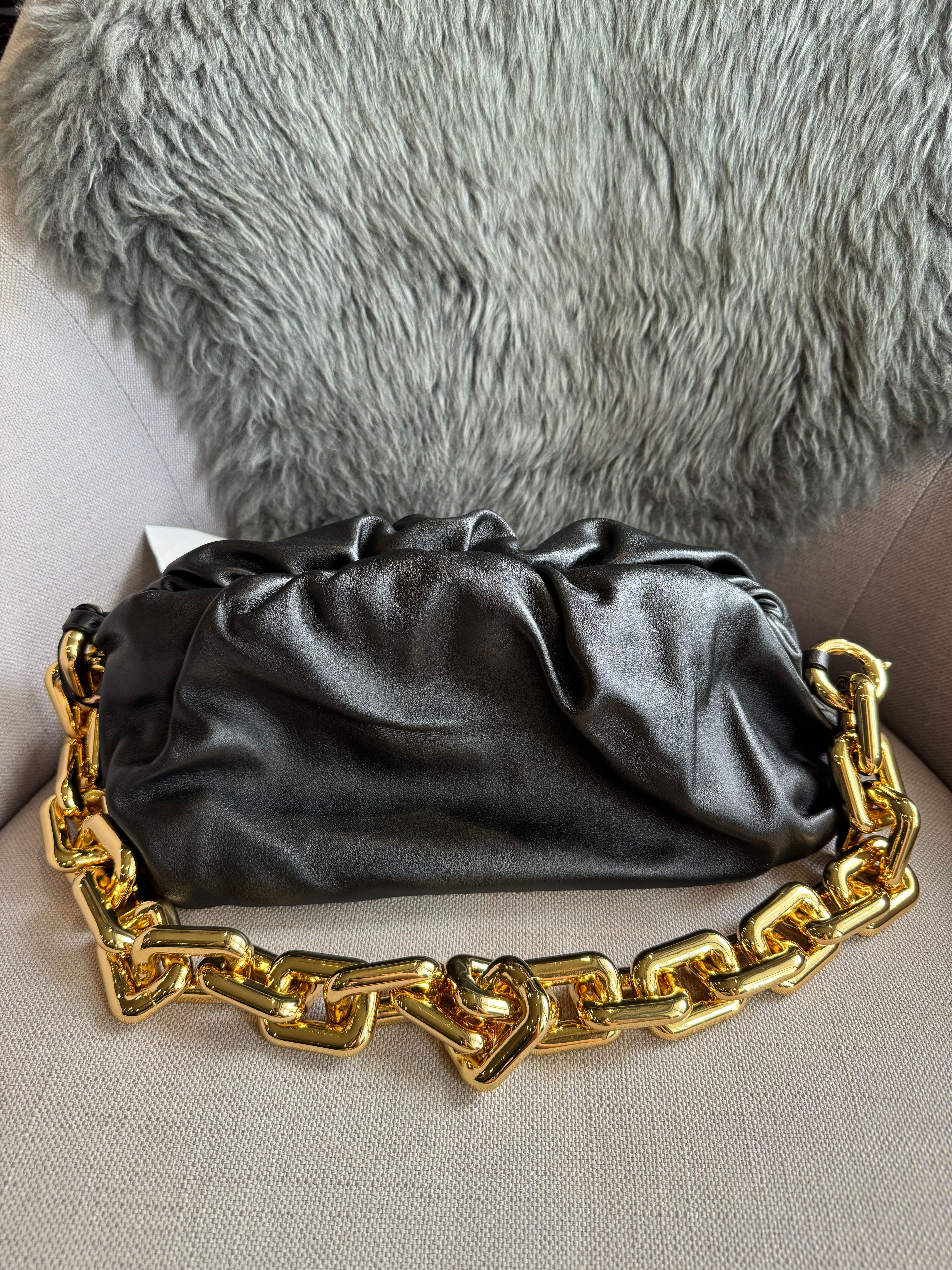 BOTTEGA Chain Shoulder Bag in Black