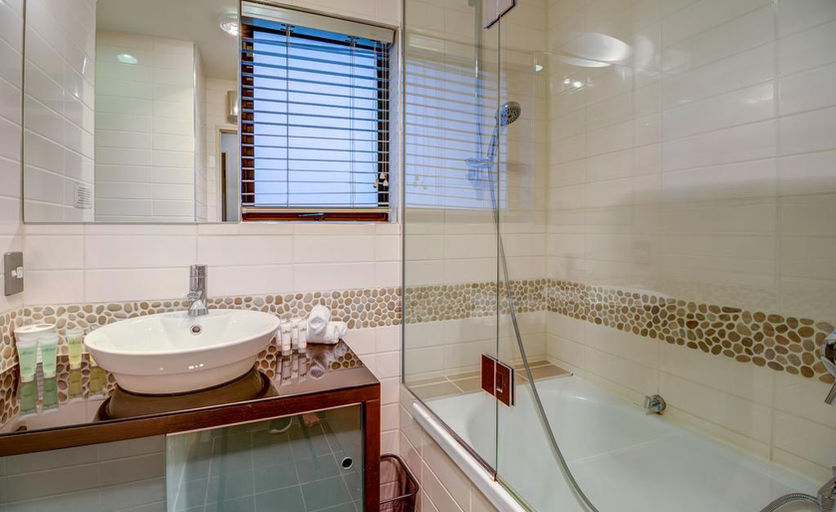 Master Bathroom.jpeg