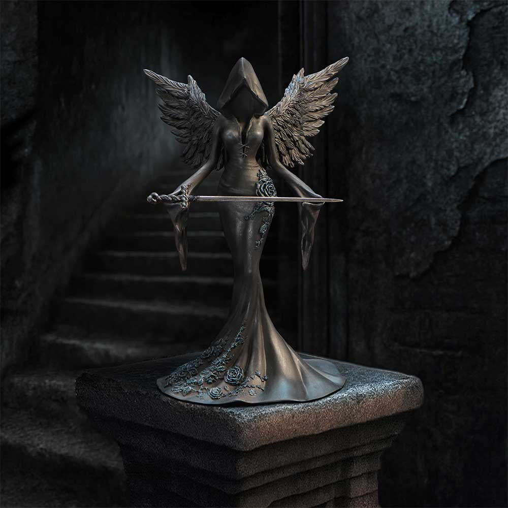 FEMME FATALE - WARRIOR 20.3cm