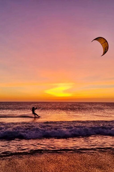 KITE-SURF-ESSAOUIRA-SUNSETjpg-1024x767.jpg