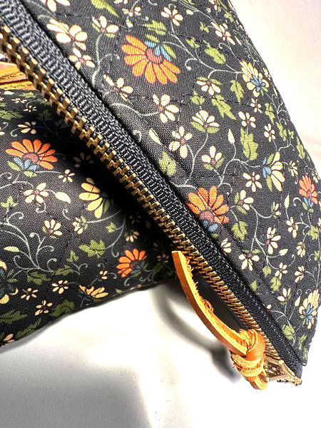 Thumbnail: Daily Pouch