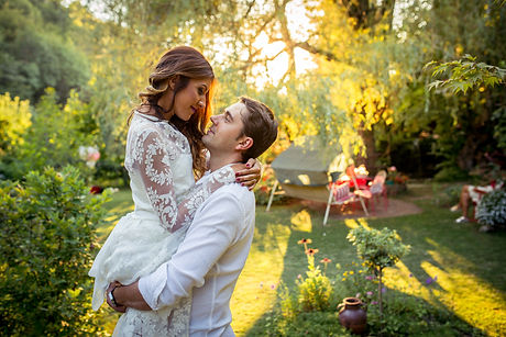 Groom-holding-his-bride-488754862_5472x3648.jpeg