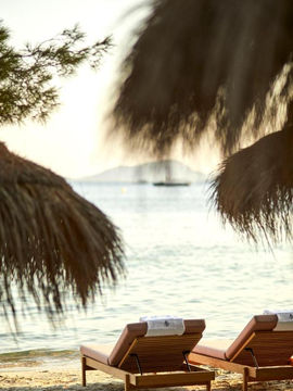Four Seasons Resort Mallorca at Formentor features a garden, terrace, a restaurant and bar in Port de Pollensa. The property is located a few steps from Cala Formentor Beach, 7.8 miles from Cape Formentor and 12 miles from Alcudia Old Town. The property provides a 24-hour front desk, airport transportation, room service and free WiFi.

At the resort, every room includes a desk. Complete with a private bathroom equipped with free toiletries, all guest rooms at Four Seasons Resort Mallorca at Formentor have a flat-screen TV and air conditioning, and certain rooms here will provide you with a balcony. The rooms feature a safety deposit box.