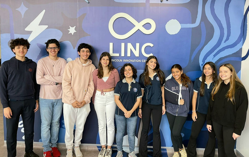Copia de About - Group Picture _edited.jpg