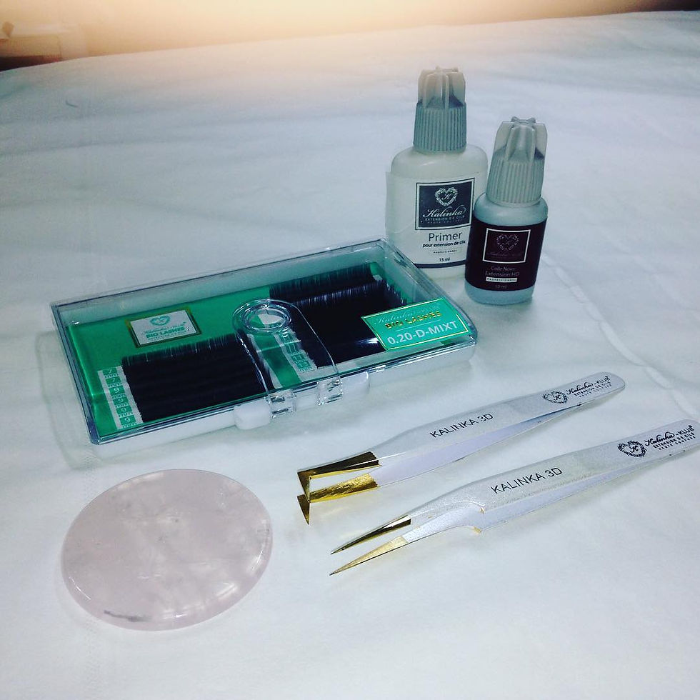 materiels extension de cils: cils en soie, pinces, colle, pierre de jade